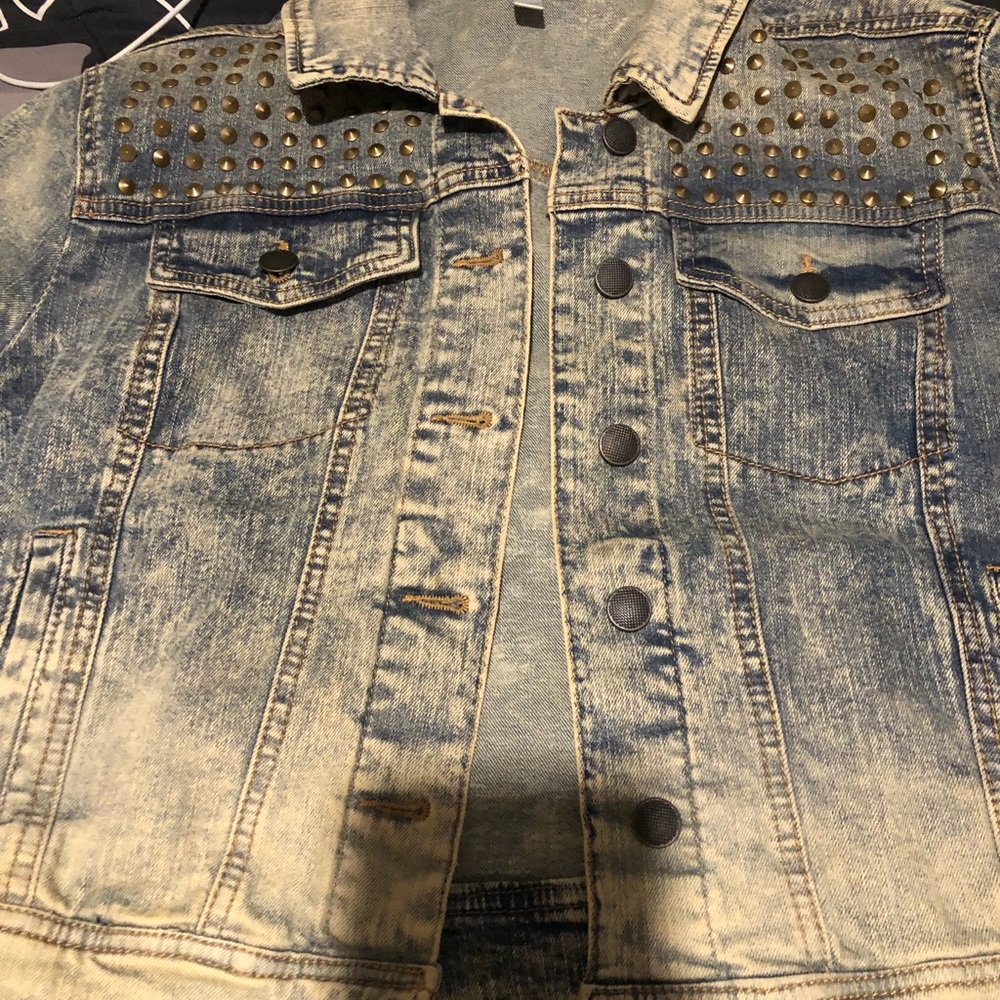 Women denim jacket